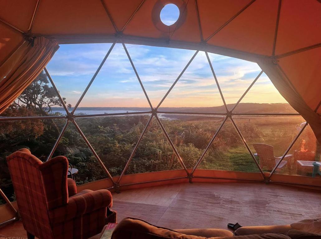 Geodome With Sea Views Near Pendine Villa Exteriör bild