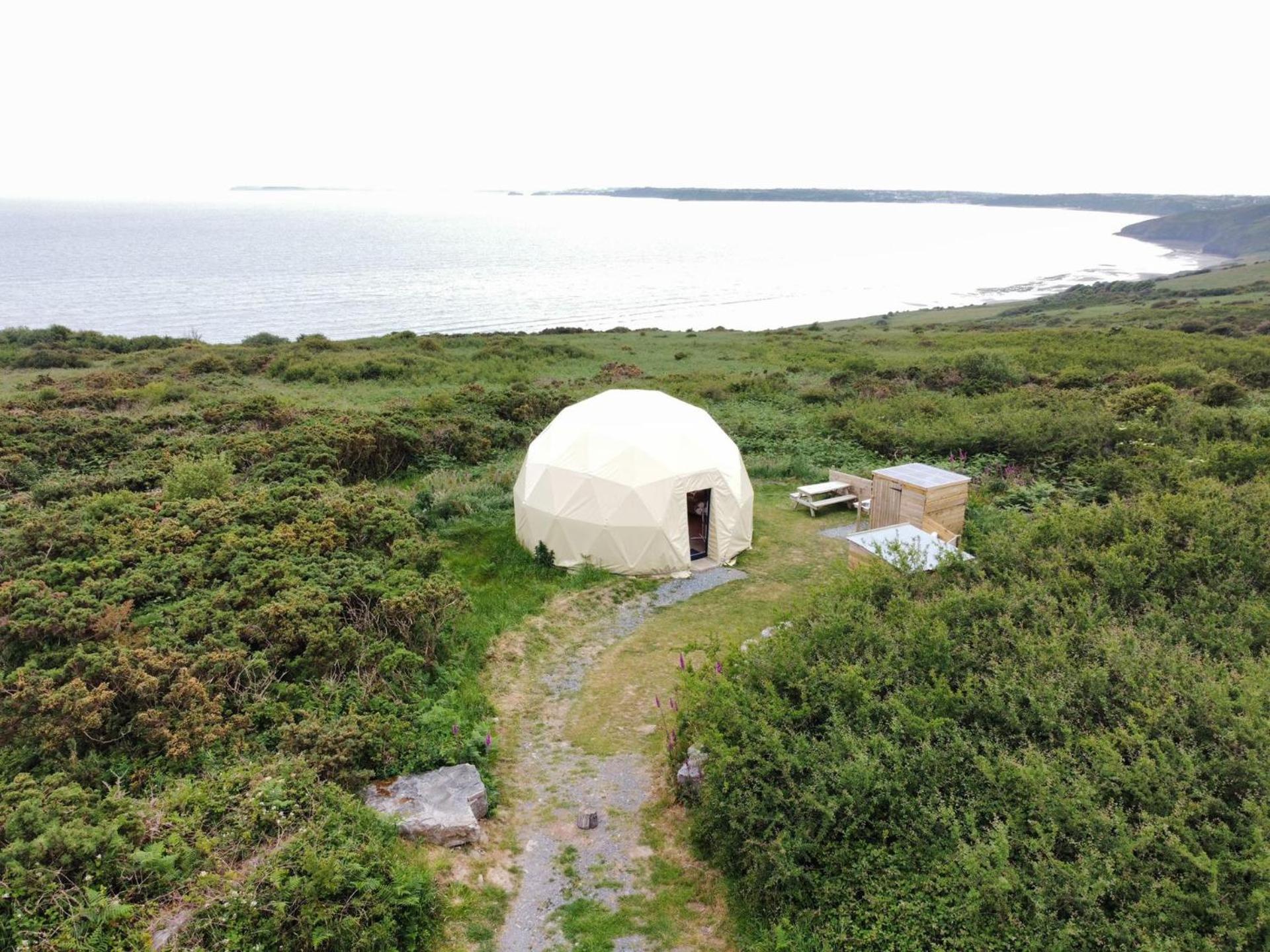 Geodome With Sea Views Near Pendine Villa Exteriör bild